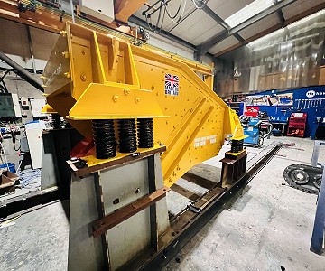 Hewitt Robins Supplies Four Vibrating Screens to the Glass Recycling Industry