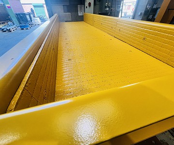 Hewitt Robins Supplies Four Vibrating Screens to the Glass Recycling Industry