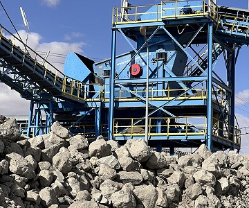 Hewitt Robins supplies vibrating equipment to one of the World's biggest Phosphate Mines