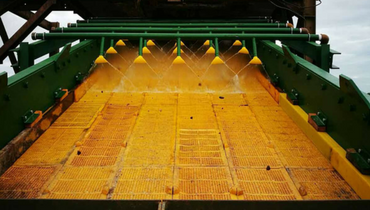 Hewitt Robins supply Double Deck Washing Screen to local Sand and Gravel site